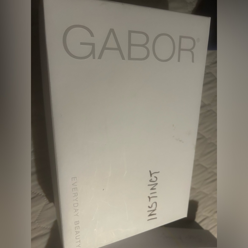 NWT GABOR WIG instinct Average Large